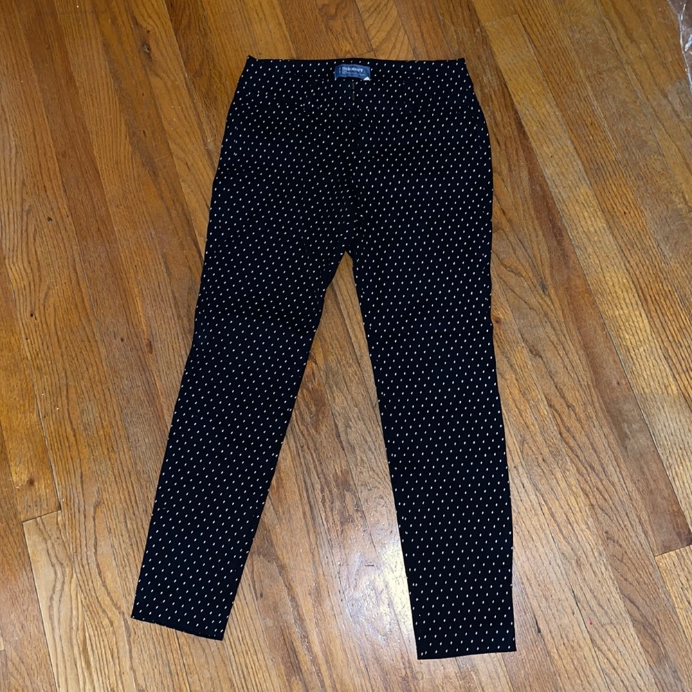 Never worn woman’s blank & white dress pants/ Mid-Rise/ Old Navy/ Size: XS